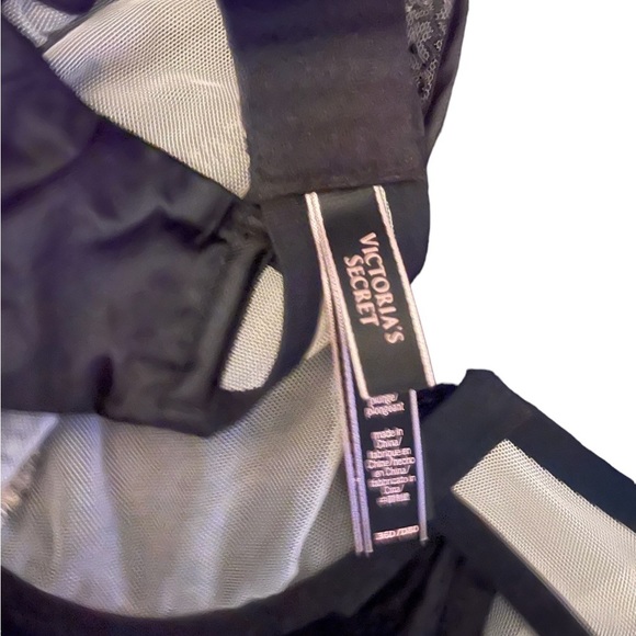 Black lace and rhinestone bra semi sheer lightly lined Victorias Secret - Picture 5 of 11